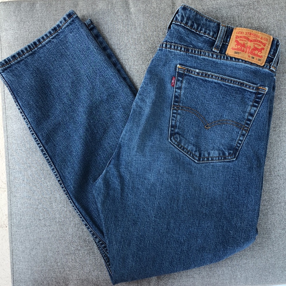 Like new! - LEVI’S 505 Regular Straight Fit Denim Jeans